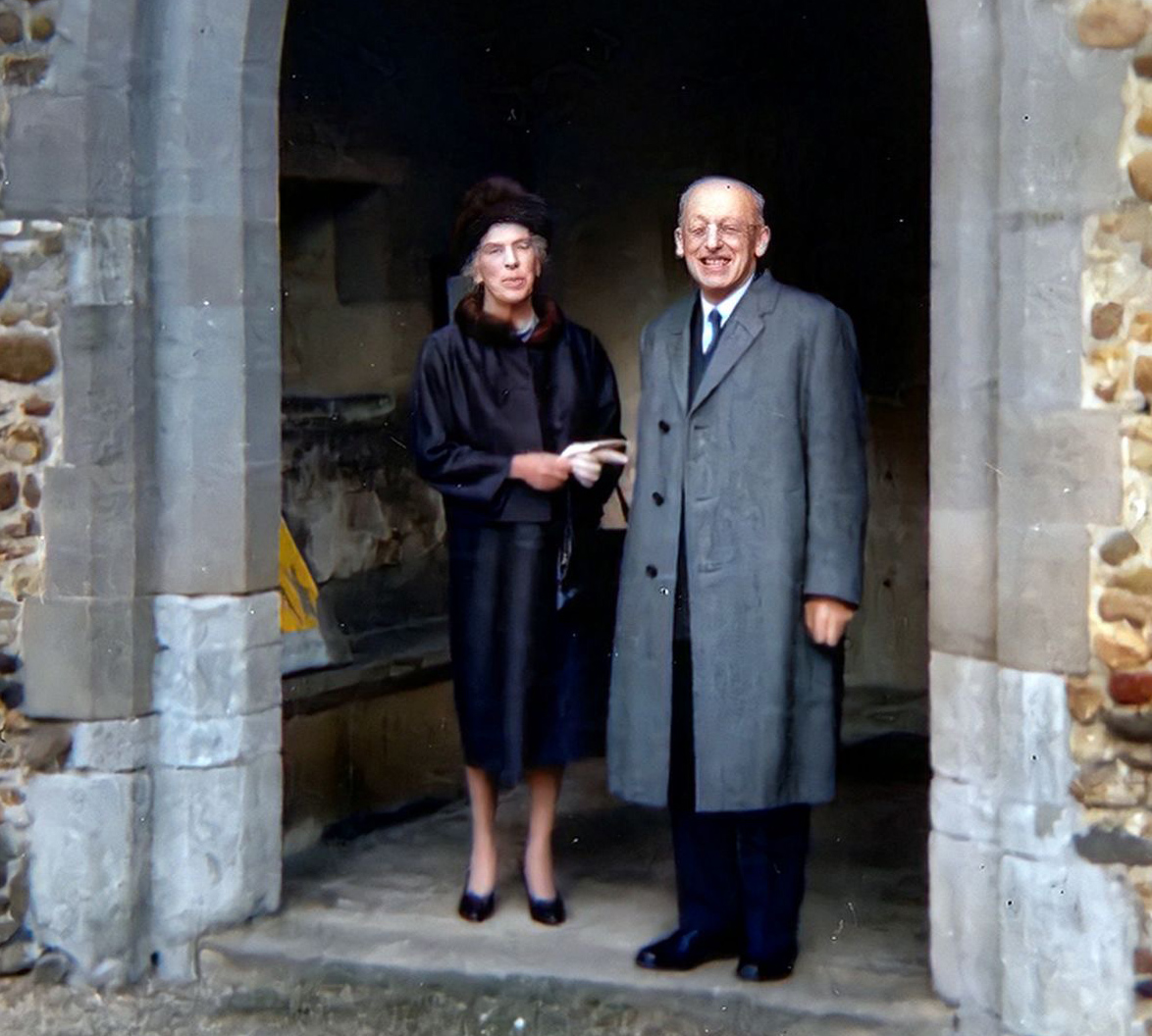 FarrenMIldred at church door